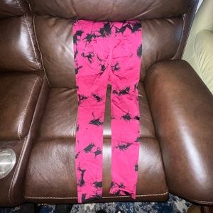 brand new red scrunch butt gym leggings